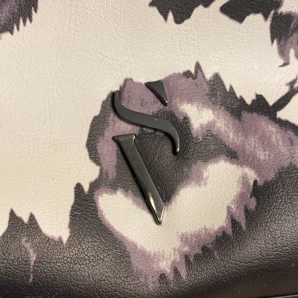 Simply Vera Vera Wang Black White Floral Crossbody Shoulder Bag Gunmetal Chain